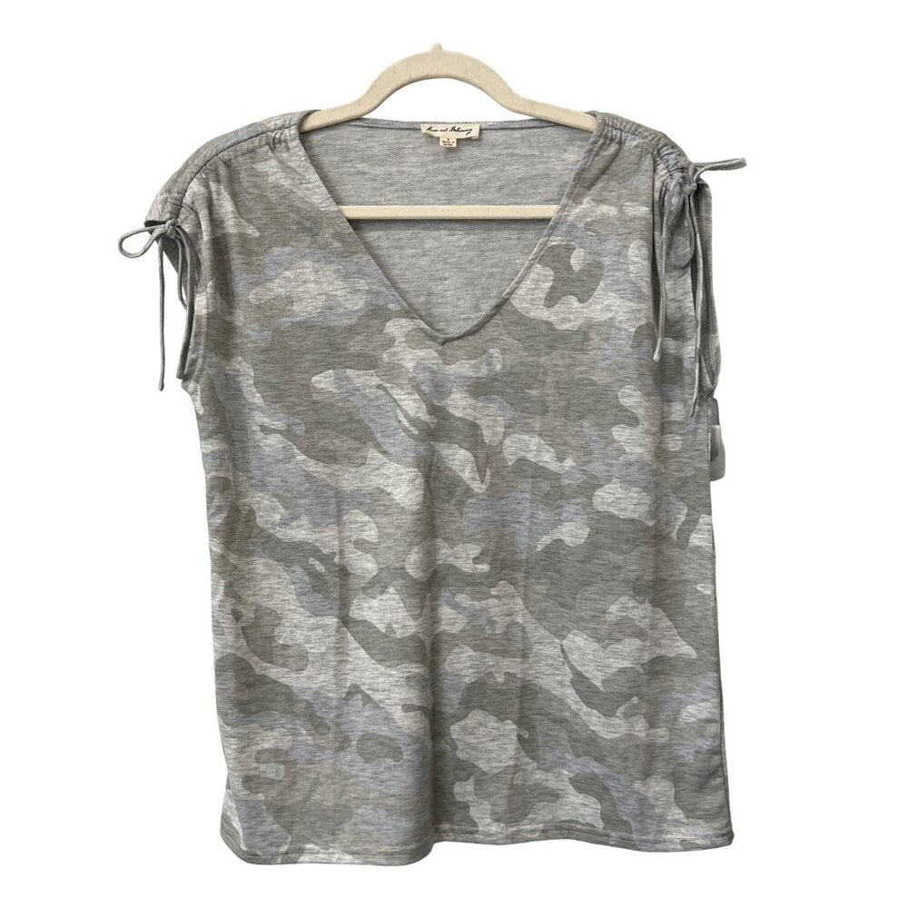 June and Delancey Gray Camouflage Camo V-neck Tshirt Womens S Cotton Cap Sleeve